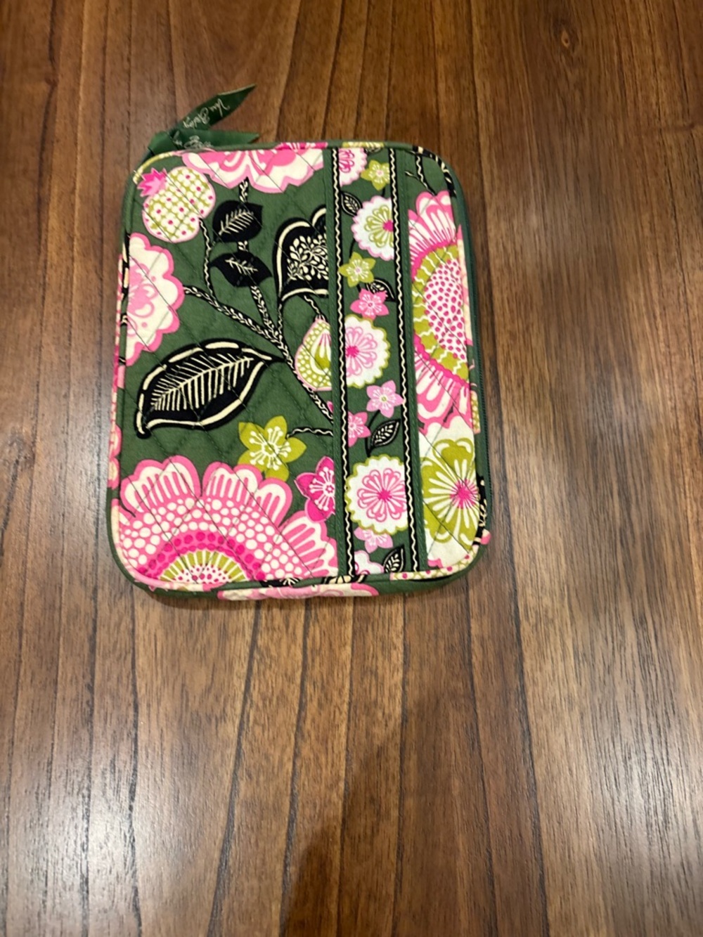 Vera Bradley‎ Olivia Pink & Green Neoprene Tablet Case / Sleeve, Kindle Holder - Picture 3 of 4